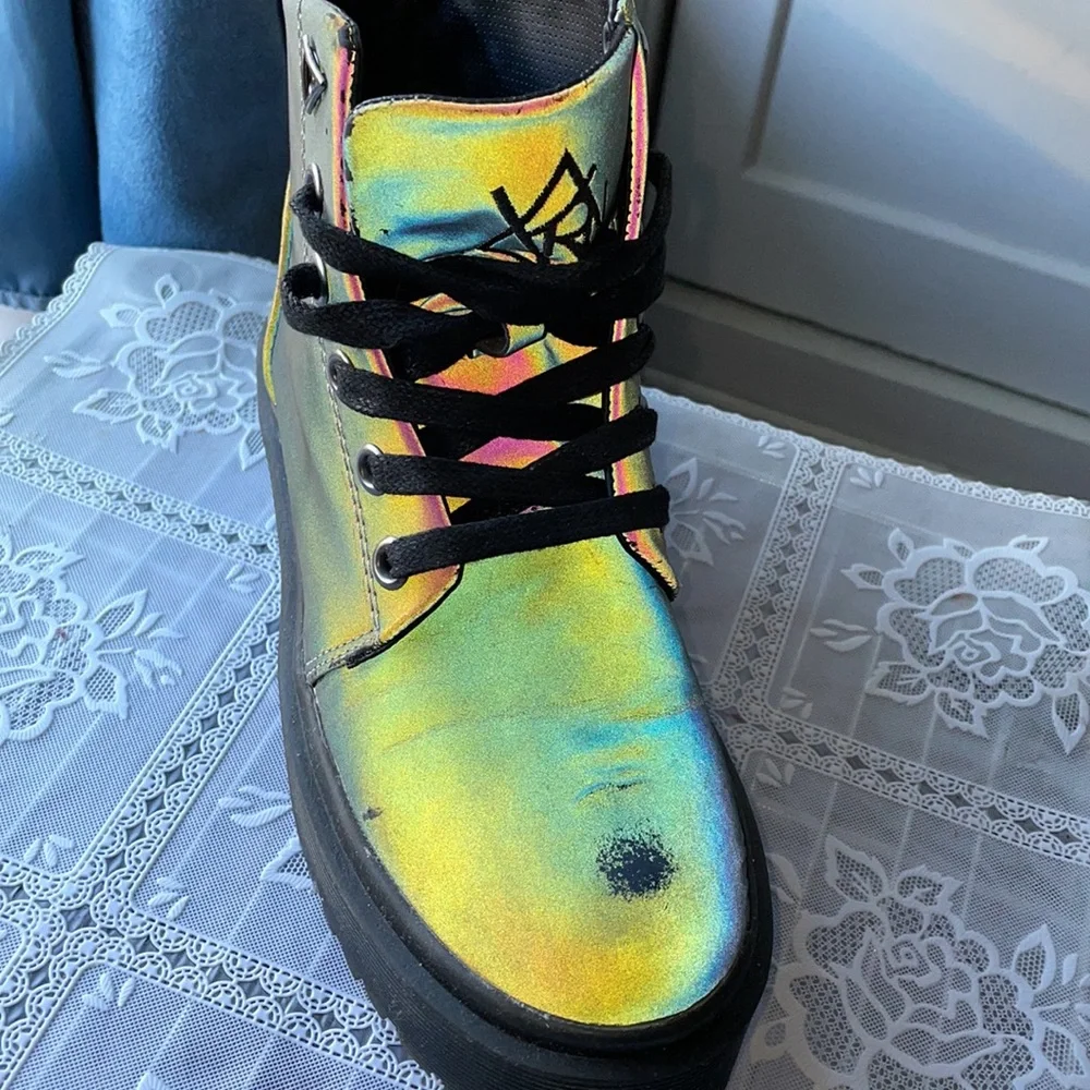 Dolls kill YRU Slayr reflective boots - Picture 2 of 6